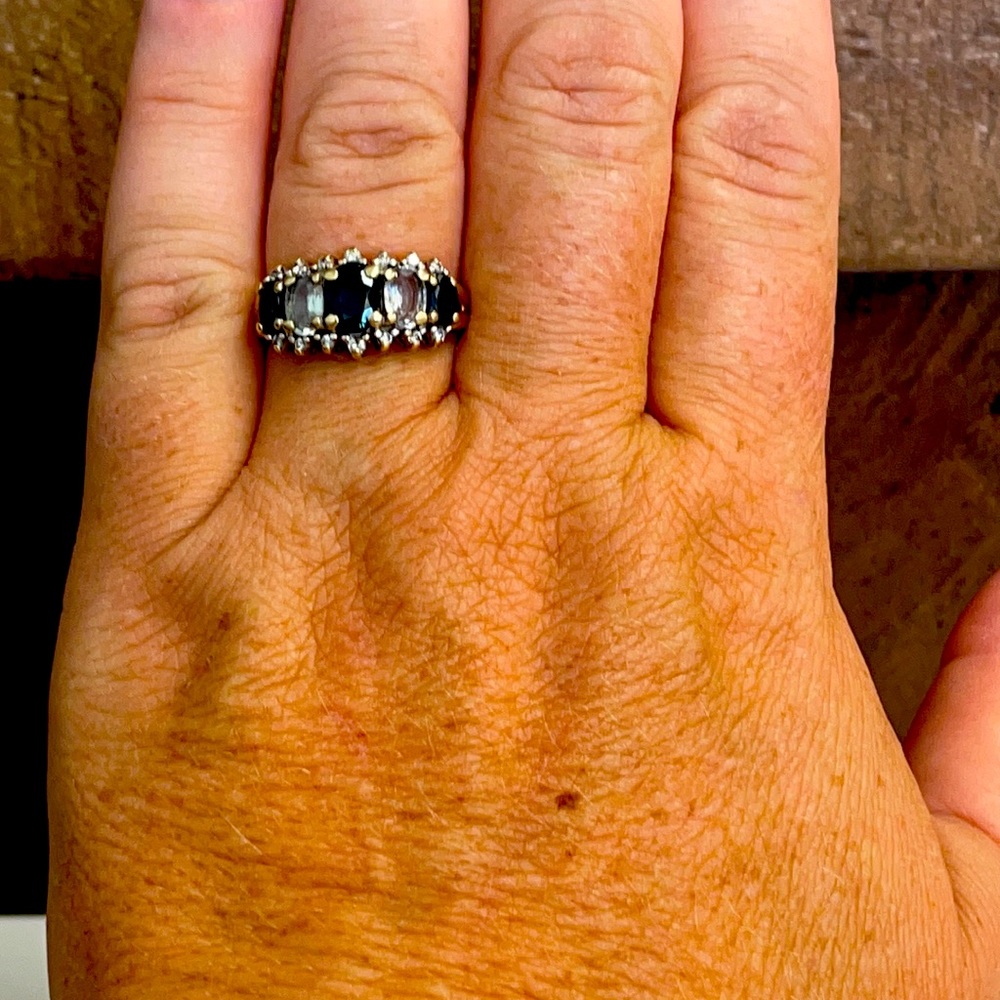 Gorgeous Sapphire Aquamarine Gold Diamond Ring